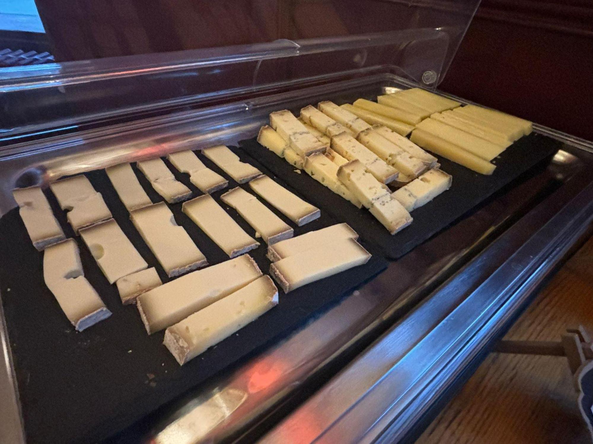 Hotel Terminus - Pizzeria Pizz'A Gogo - Salle De Sport - Face A La Gare Lons-le-Saunier Kültér fotó
