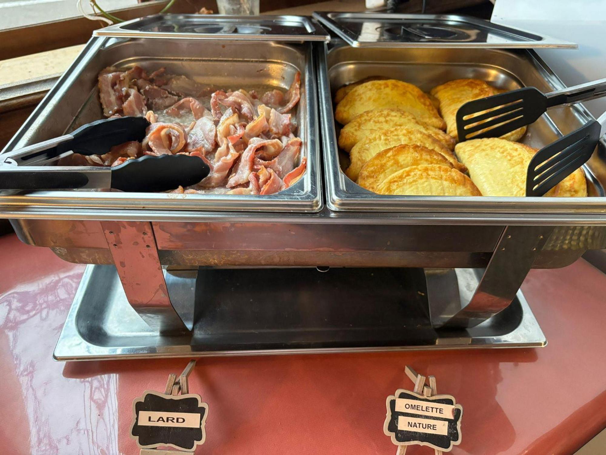 Hotel Terminus - Pizzeria Pizz'A Gogo - Salle De Sport - Face A La Gare Lons-le-Saunier Kültér fotó